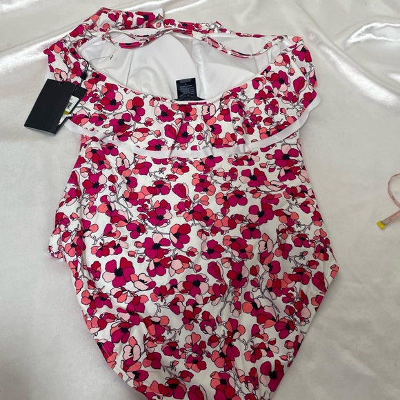 NEW Tommy Hilfiger floral ruffle front swimsuit womens 14 one piece - Picture 5 of 6